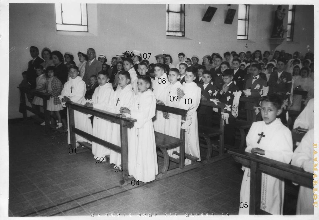 COMMUNIONS ORAN MARAVAL NOTRE DAME DE LOURDES 1957 30 MAI GARCONS.jpg